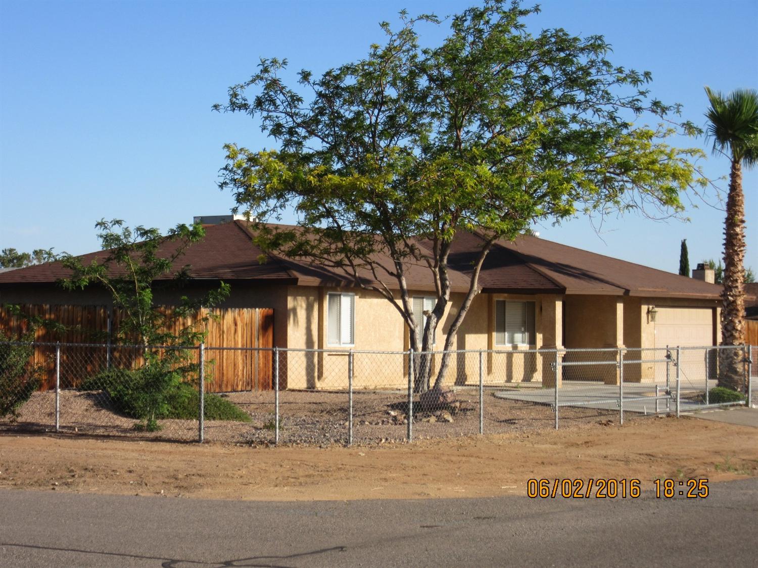 12714 Clallam Rd, Apple Valley, CA 92308 photo 2