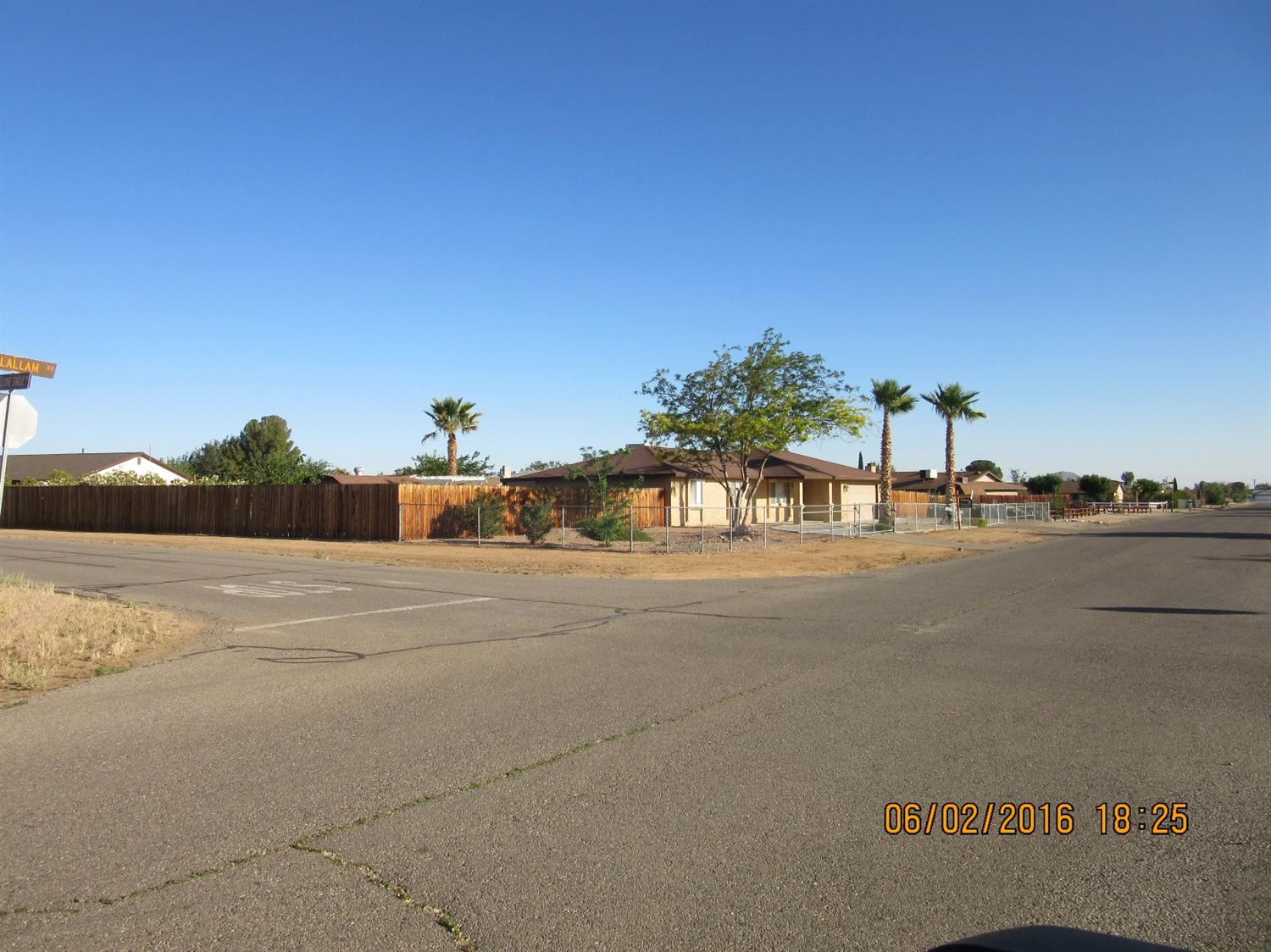 12714 Clallam Rd, Apple Valley, CA 92308 photo 4