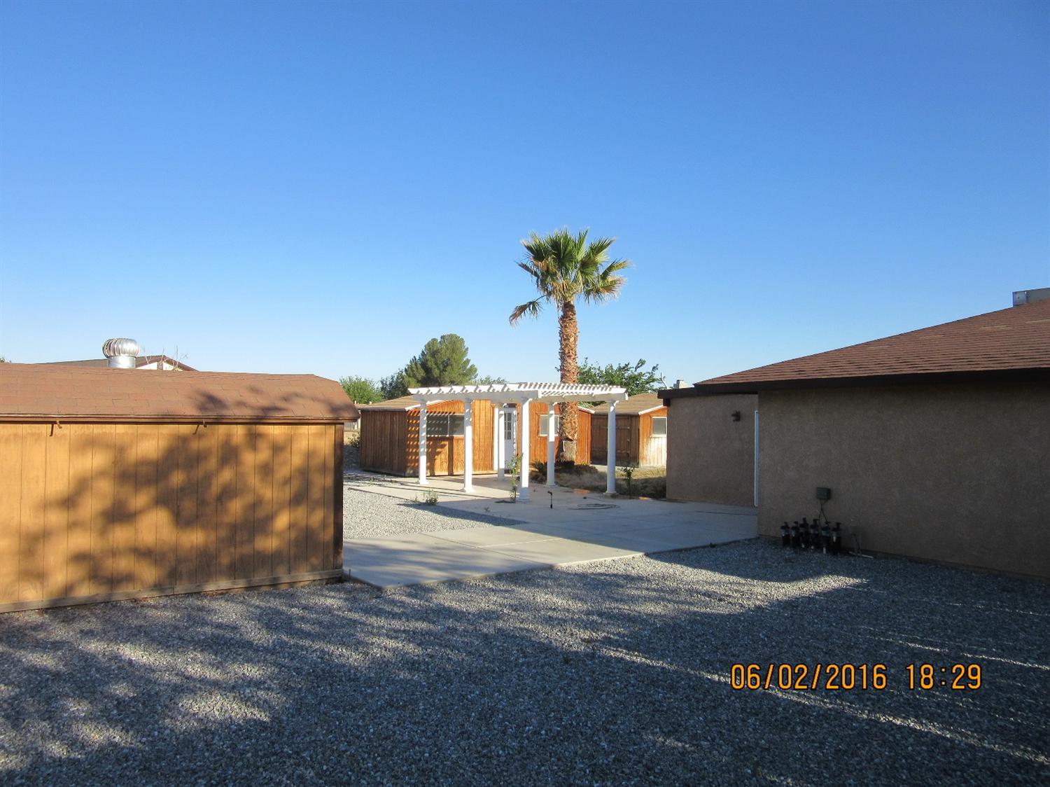 12714 Clallam Rd, Apple Valley, CA 92308 photo 5