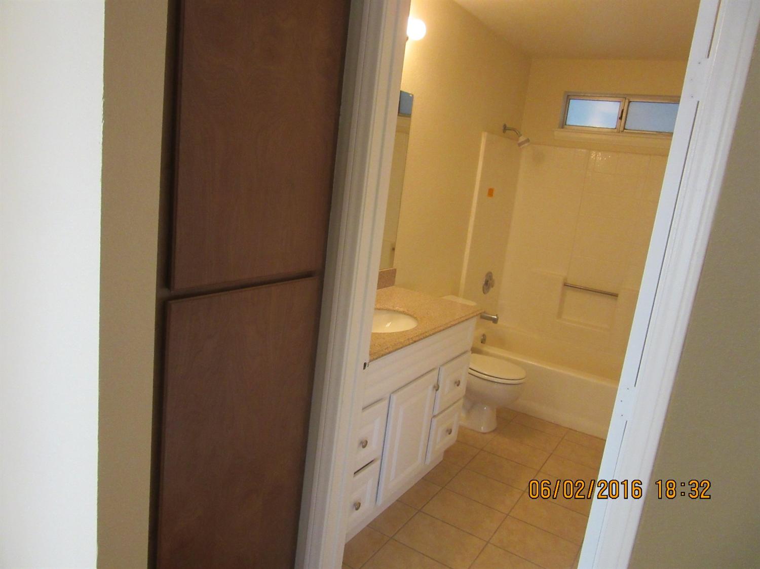12714 Clallam Rd, Apple Valley, CA 92308 photo 12