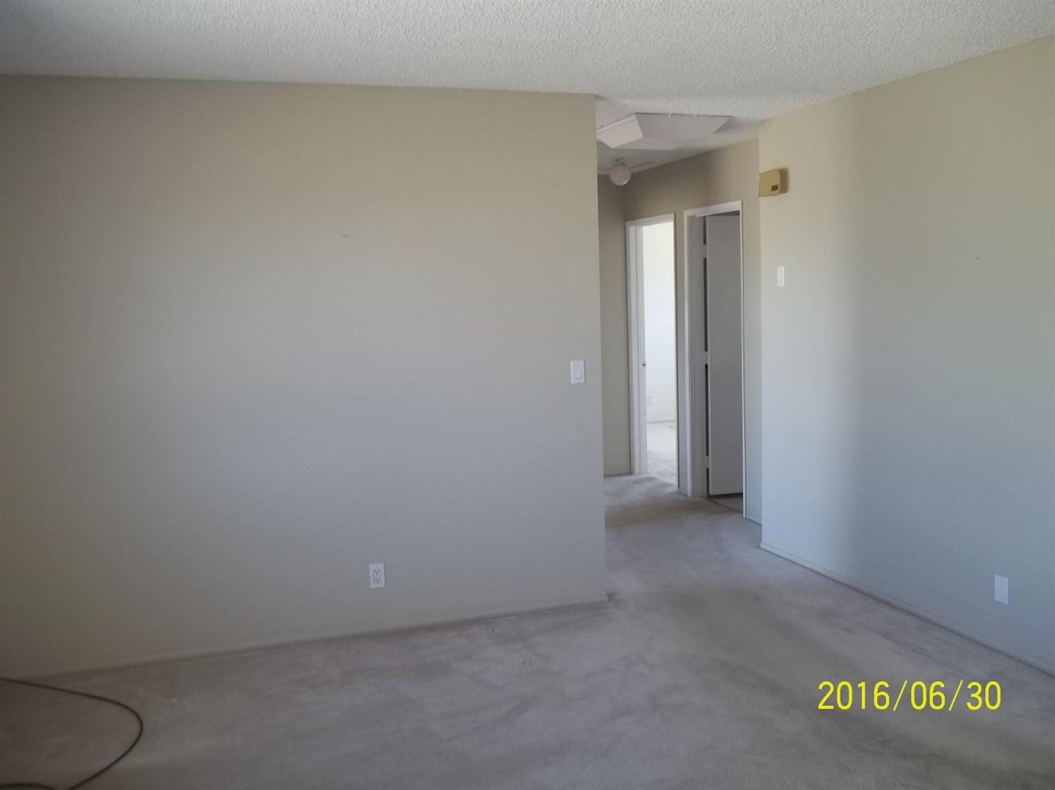 11350 Shahaptain Ave, Hesperia, CA 92345 photo 3