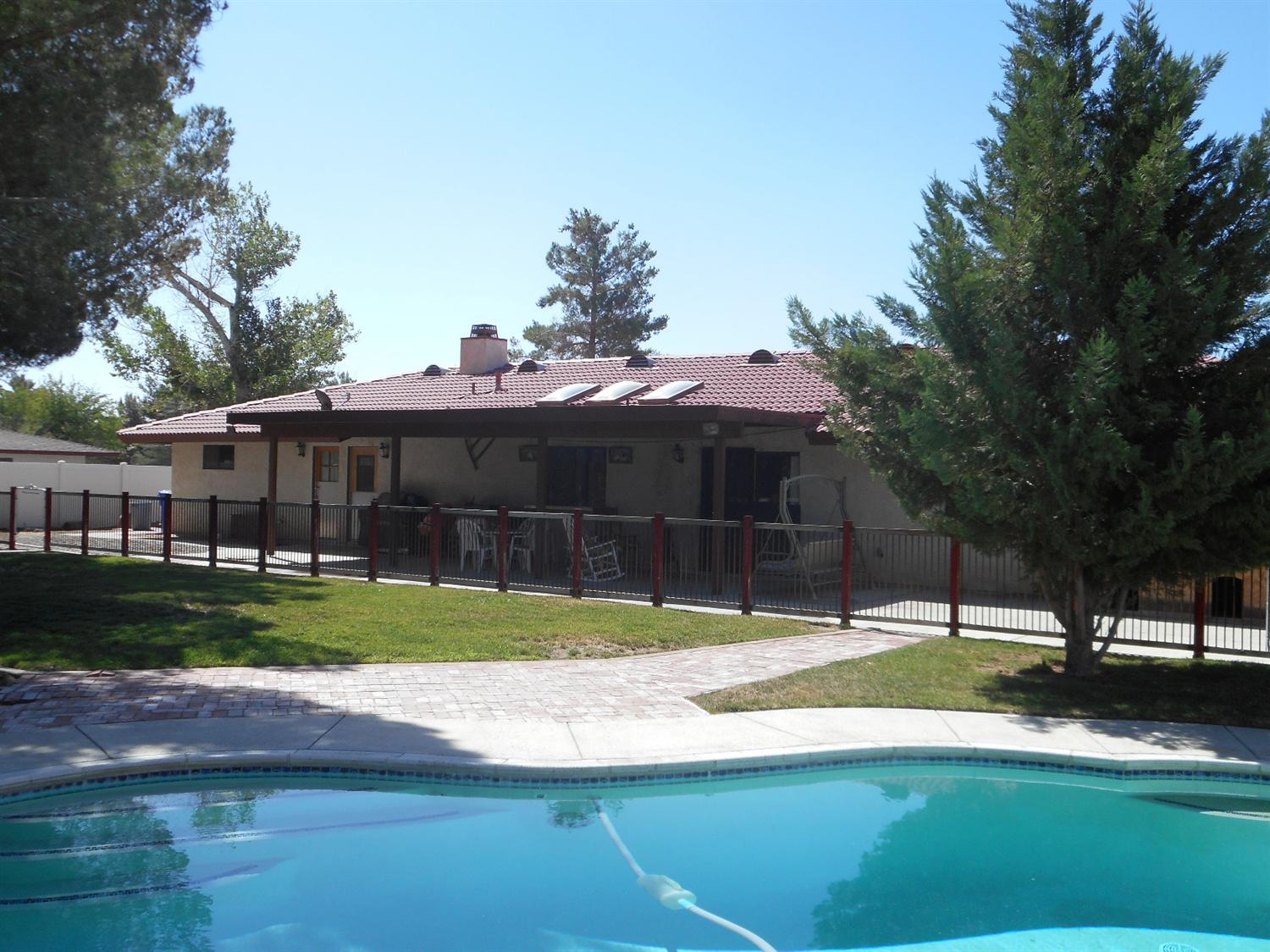 Undisclosed, Apple Valley, CA 92308 photo 5