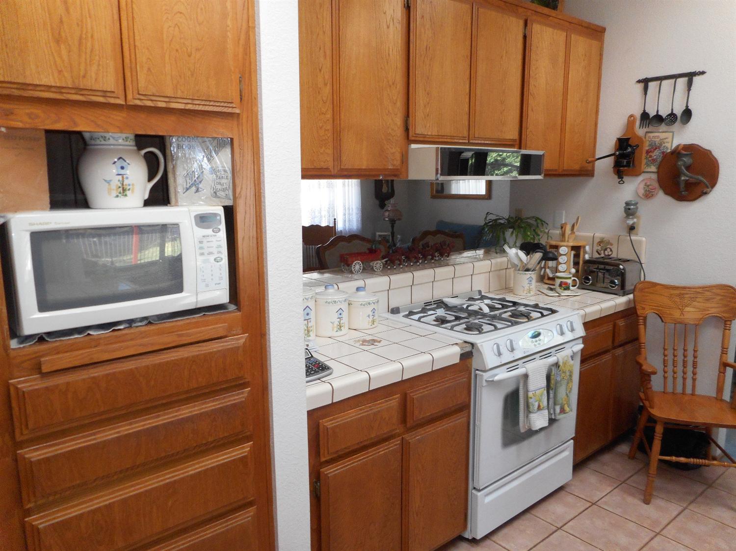 Undisclosed, Apple Valley, CA 92308 photo 16