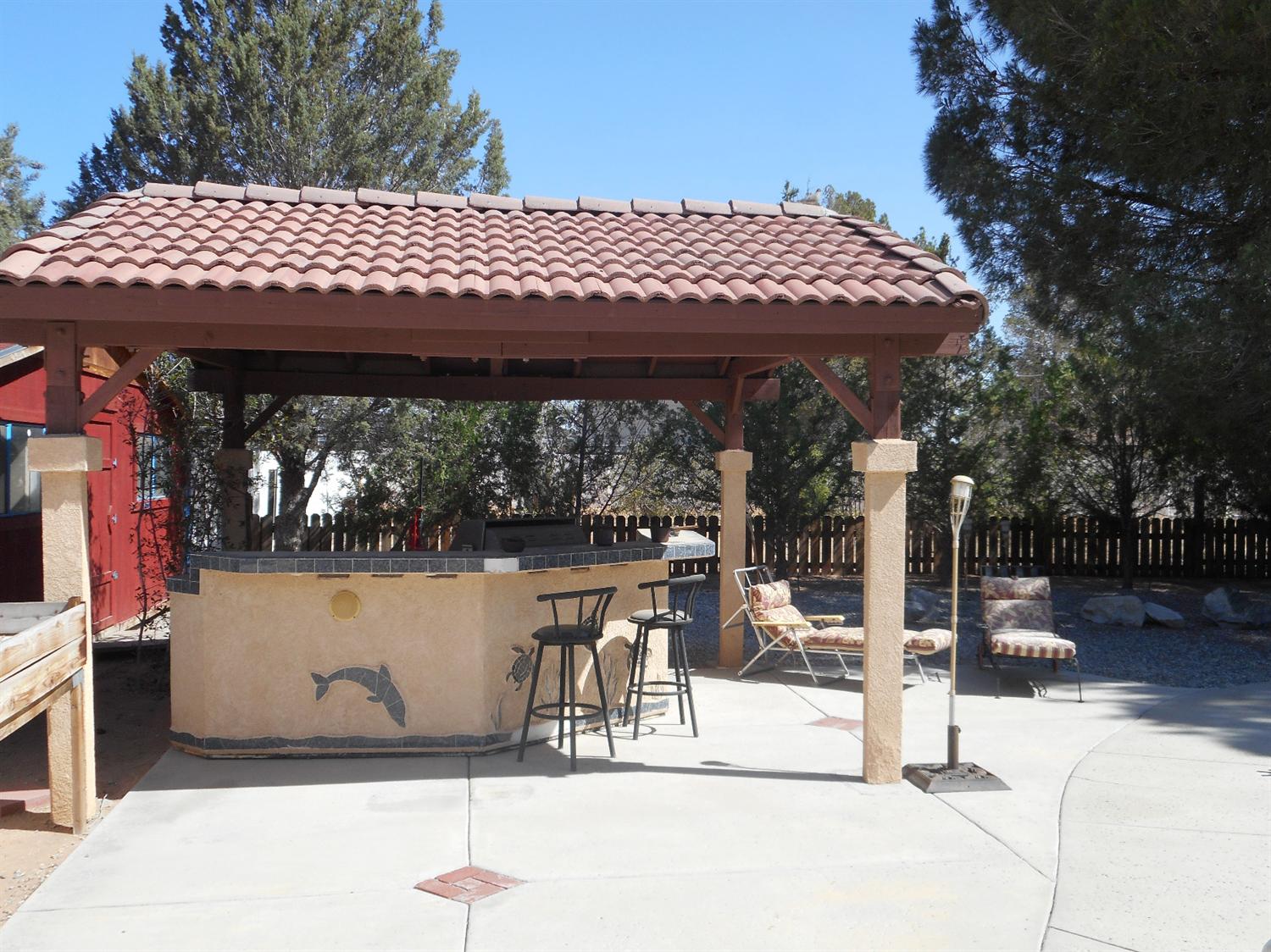 Undisclosed, Apple Valley, CA 92308 photo 7