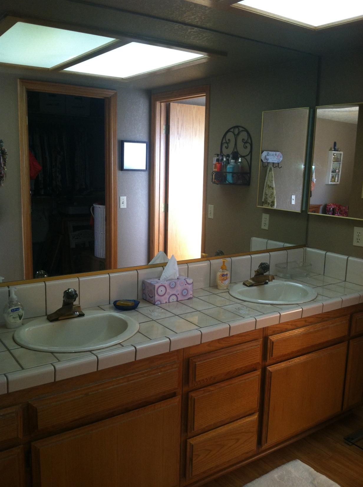 Undisclosed, Apple Valley, CA 92307 photo 16