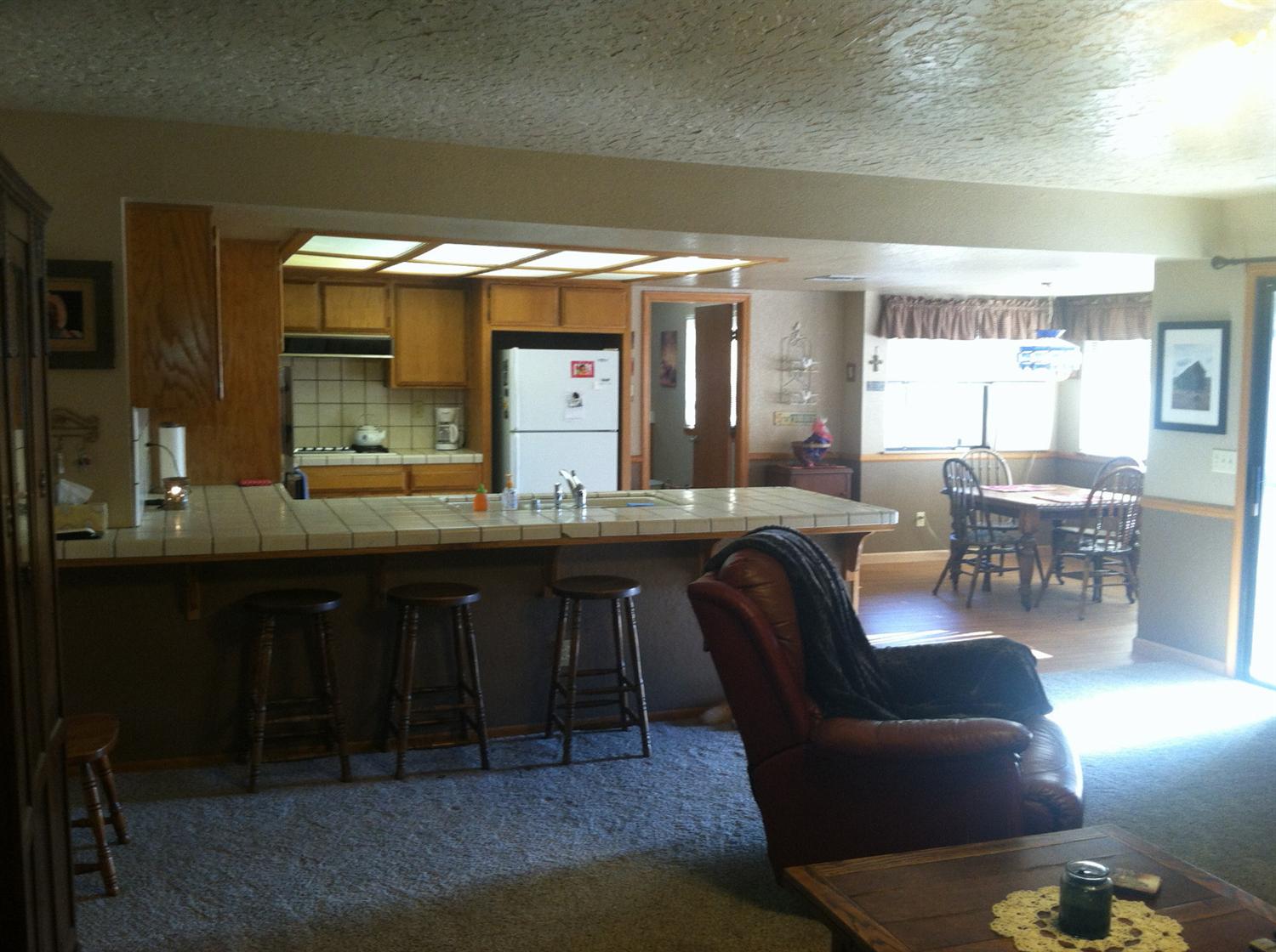 Undisclosed, Apple Valley, CA 92307 photo 12