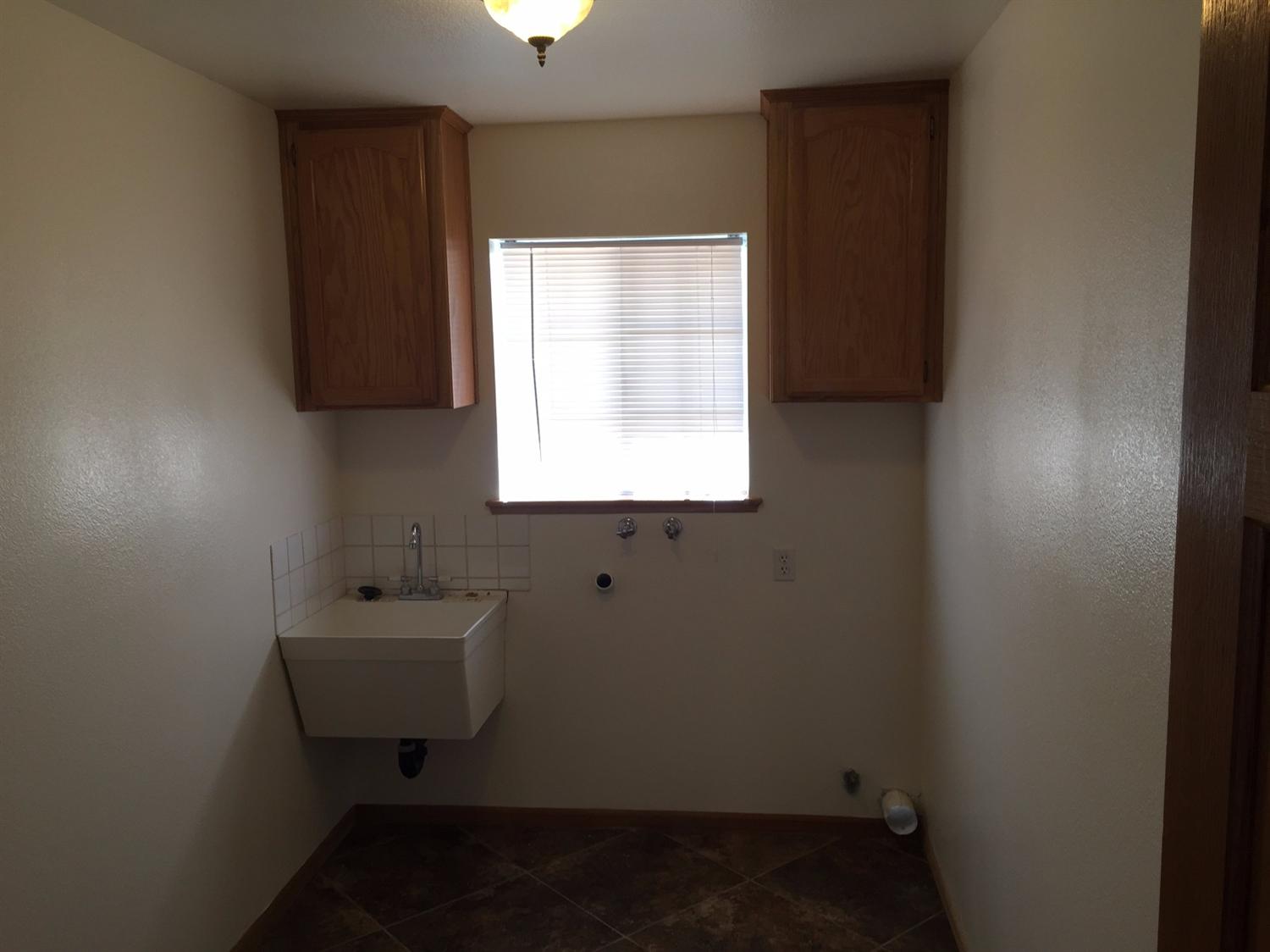 13483 Cronese Rd, Apple Valley, CA 92308 photo 22