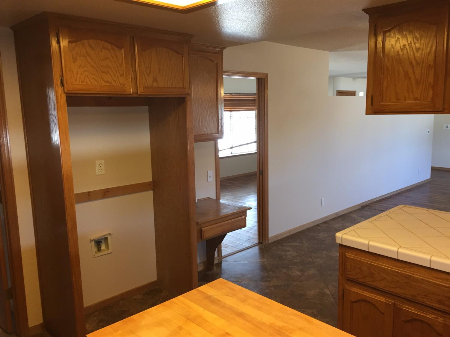 13483 Cronese Rd, Apple Valley, CA 92308 photo 20