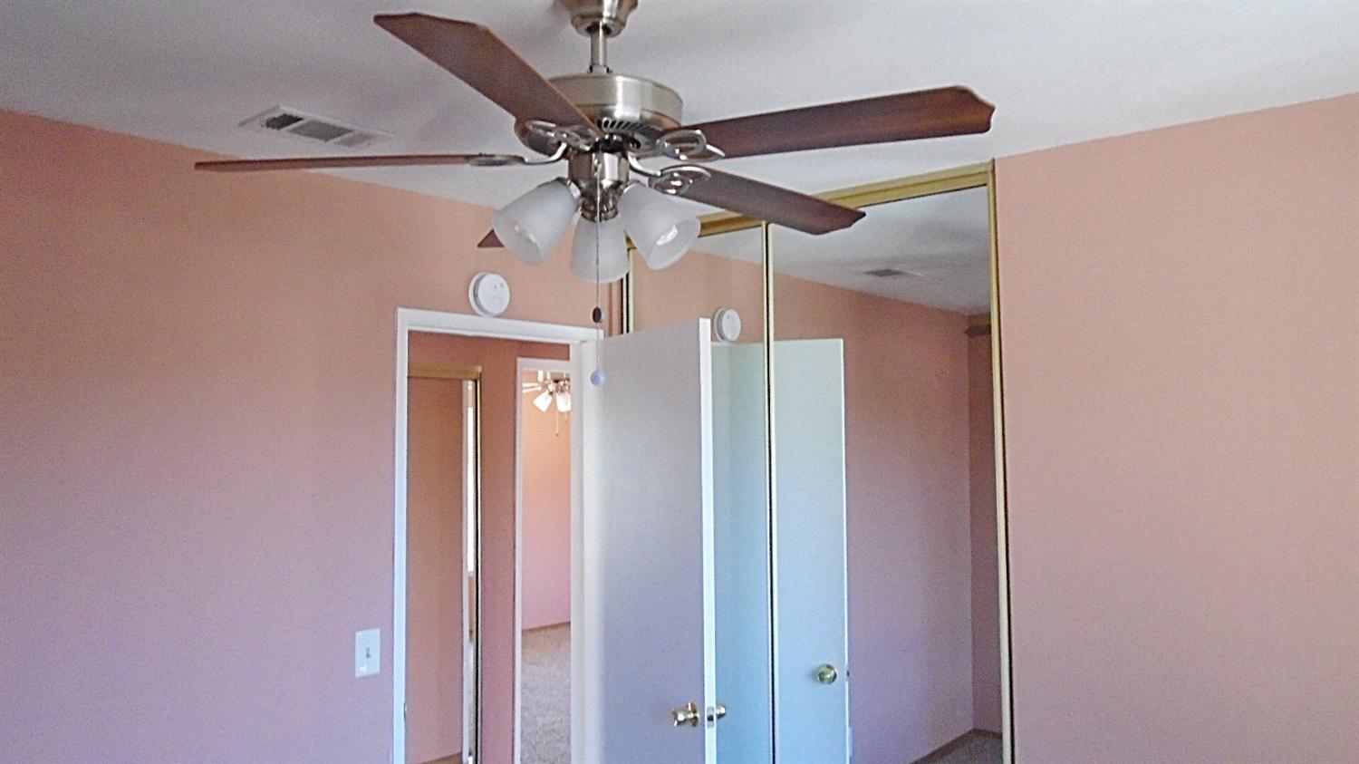 Undisclosed, Apple Valley, CA 92307 photo 2