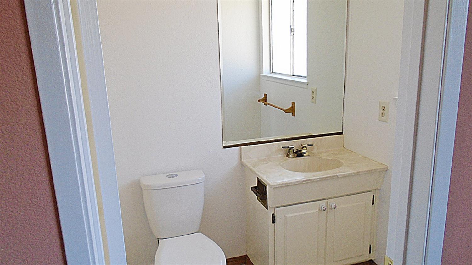 Undisclosed, Apple Valley, CA 92307 photo 14