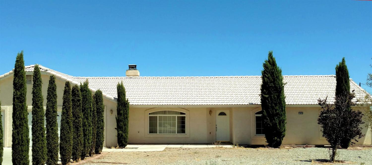 18436 Eucalyptus St, Hesperia, CA 92345 photo 2