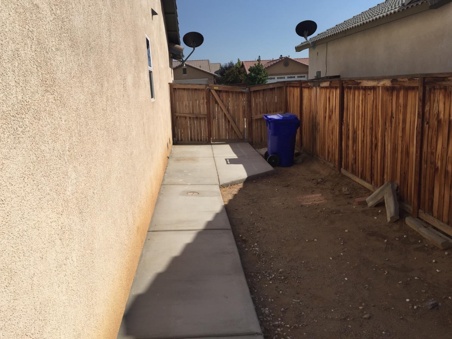 11818 Stockton St, Adelanto, CA 92301 photo 10