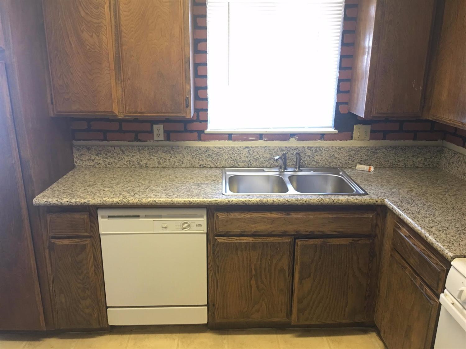 10706 Lancelet Ave, Apple Valley, CA 92308 photo 4