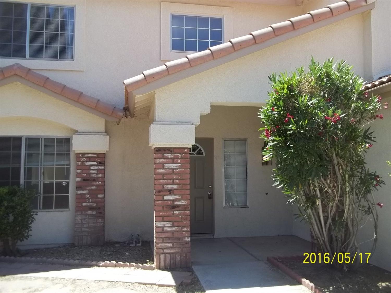 9835 Travis Ct, Hesperia, CA 92345 photo 2