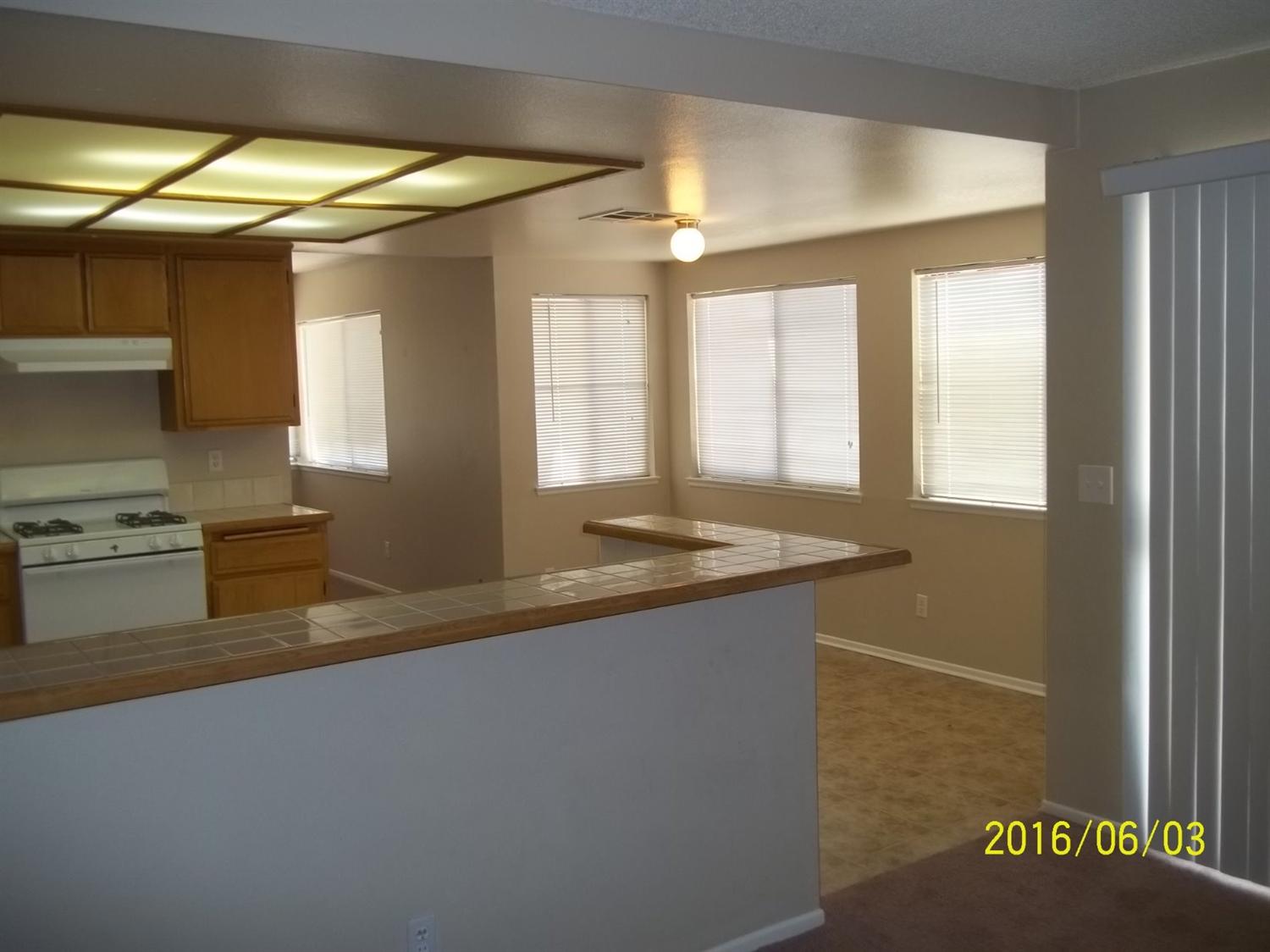 9835 Travis Ct, Hesperia, CA 92345 photo 10