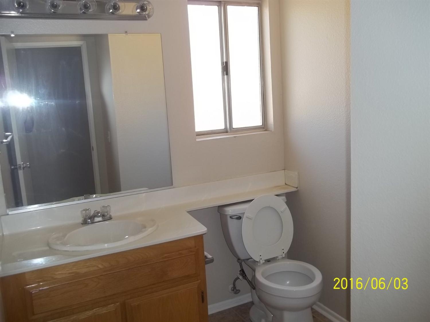 9835 Travis Ct, Hesperia, CA 92345 photo 14