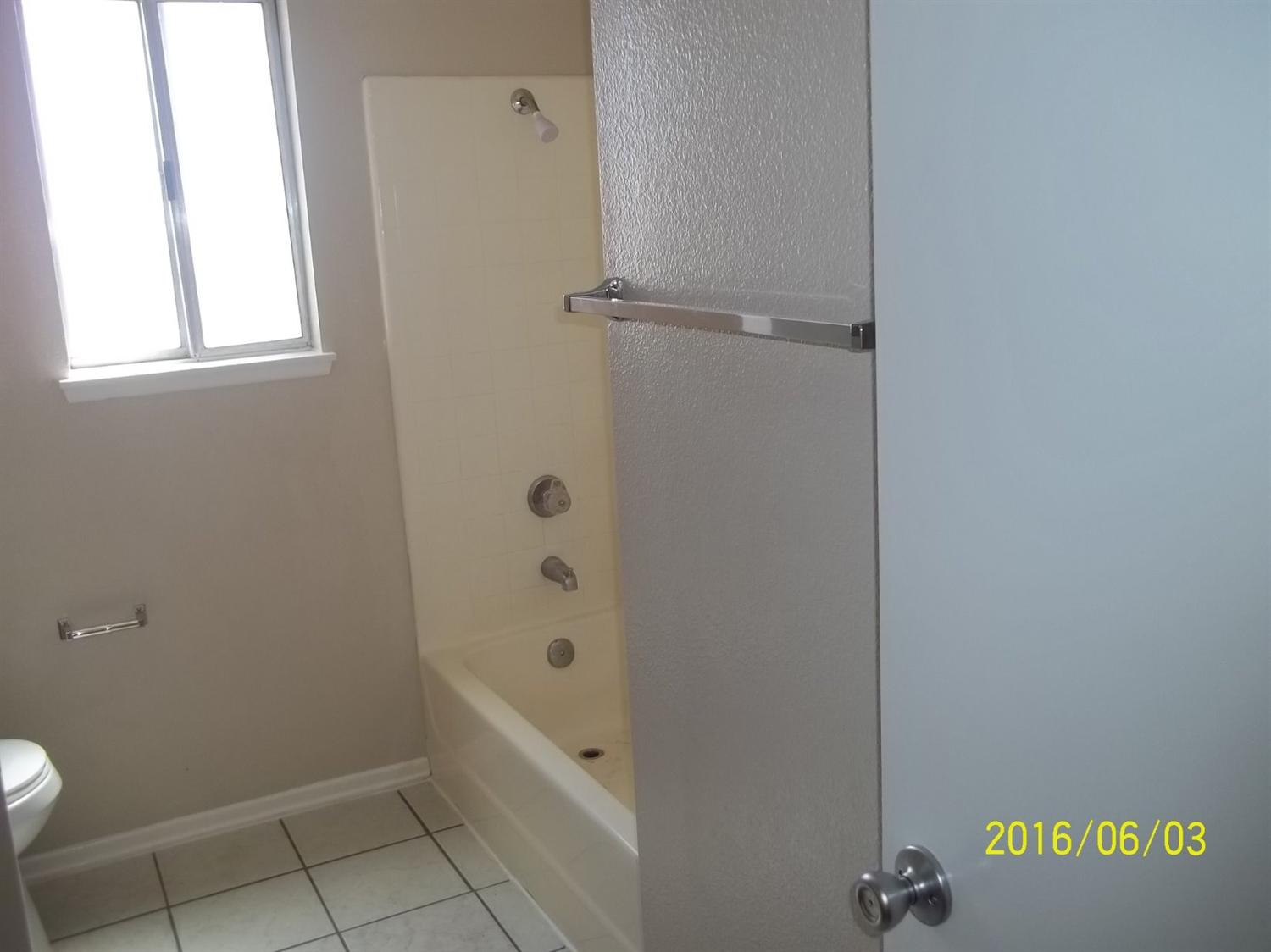 9835 Travis Ct, Hesperia, CA 92345 photo 26