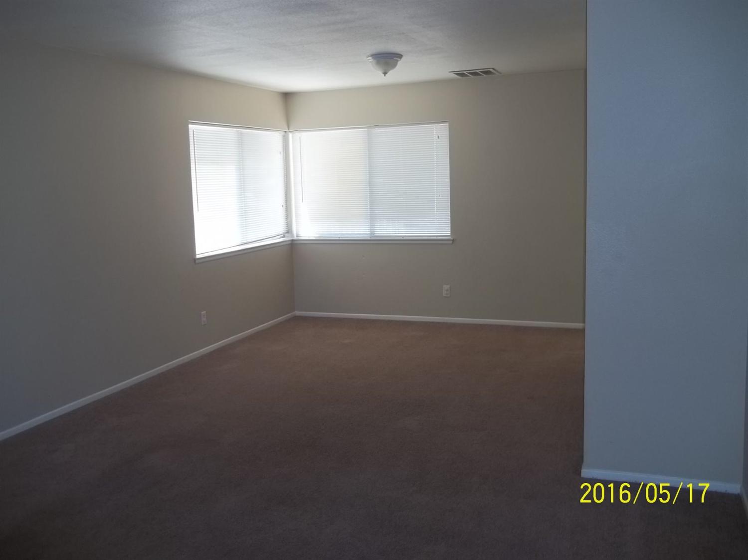 9835 Travis Ct, Hesperia, CA 92345 photo 6