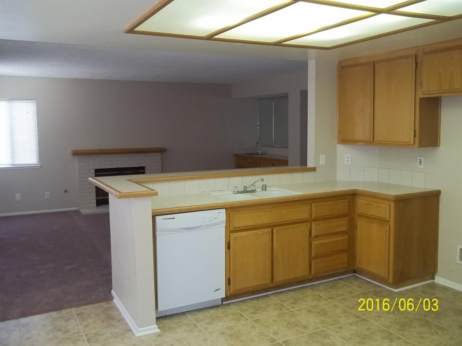 9835 Travis Ct, Hesperia, CA 92345 photo 11