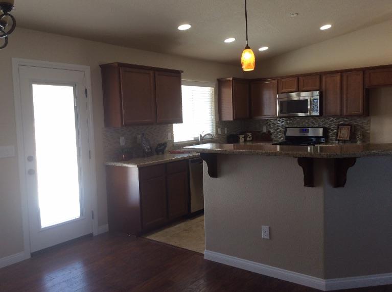 Undisclosed, Apple Valley, CA 92308 photo 9