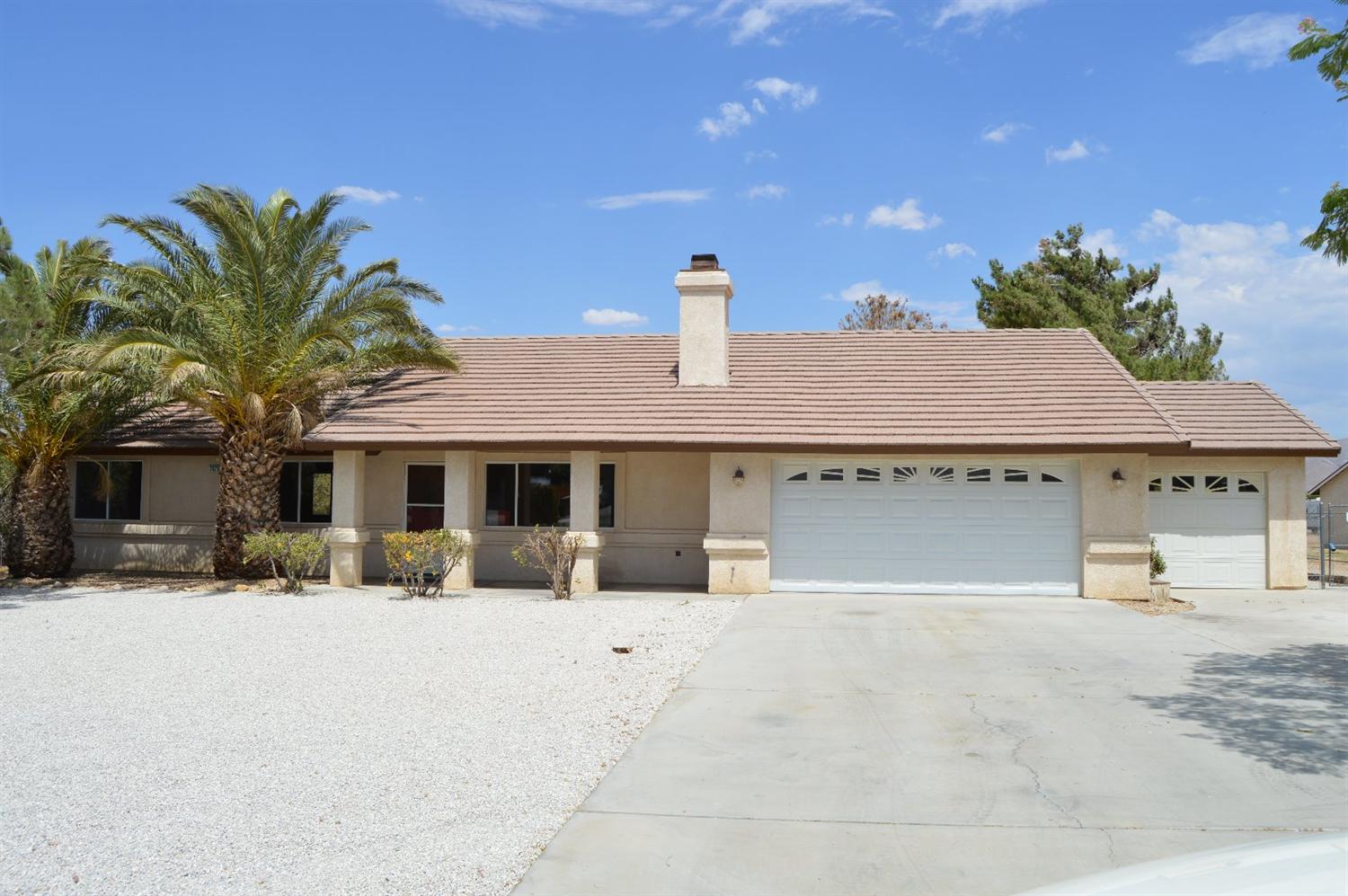 7475 I Ave, Hesperia, CA 92345 photo 1