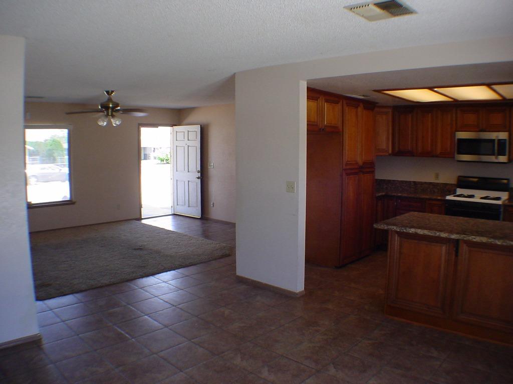 8010 Paisley Ave, Hesperia, CA 92345 photo 2