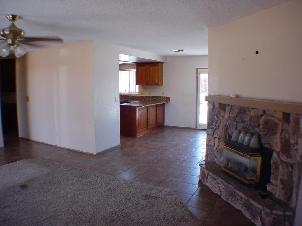 8010 Paisley Ave, Hesperia, CA 92345 photo 5