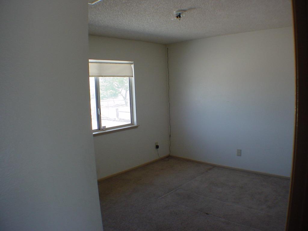 8010 Paisley Ave, Hesperia, CA 92345 photo 19