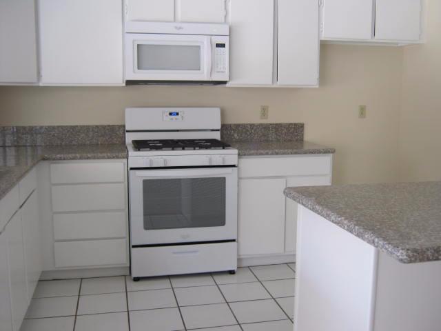 2036 Princeton Dr, Barstow, CA 92311 photo 16