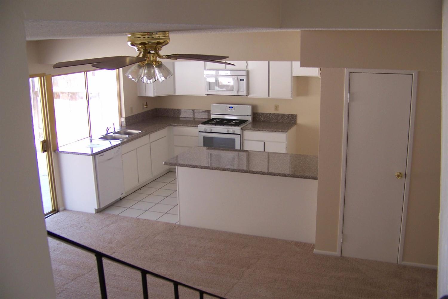 2036 Princeton Dr, Barstow, CA 92311 photo 8