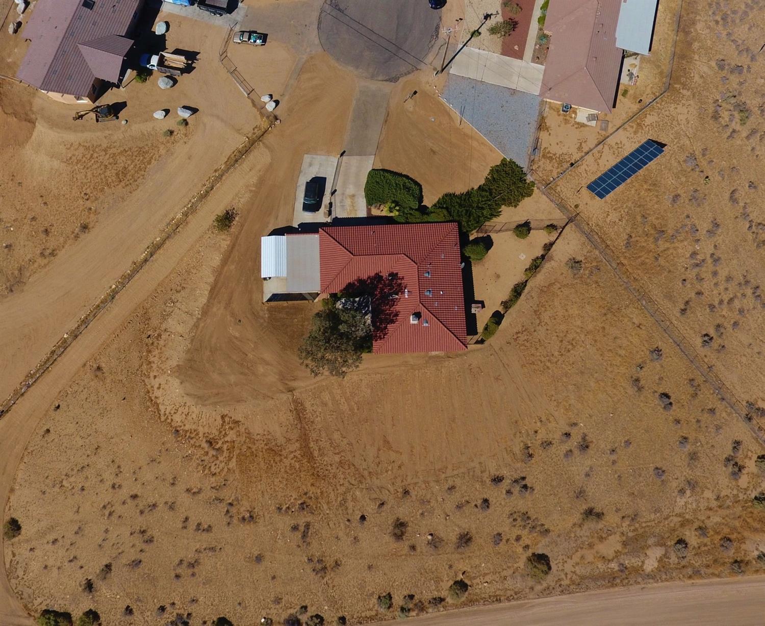 18898 Valencia Ct, Hesperia, CA 92345 photo 2