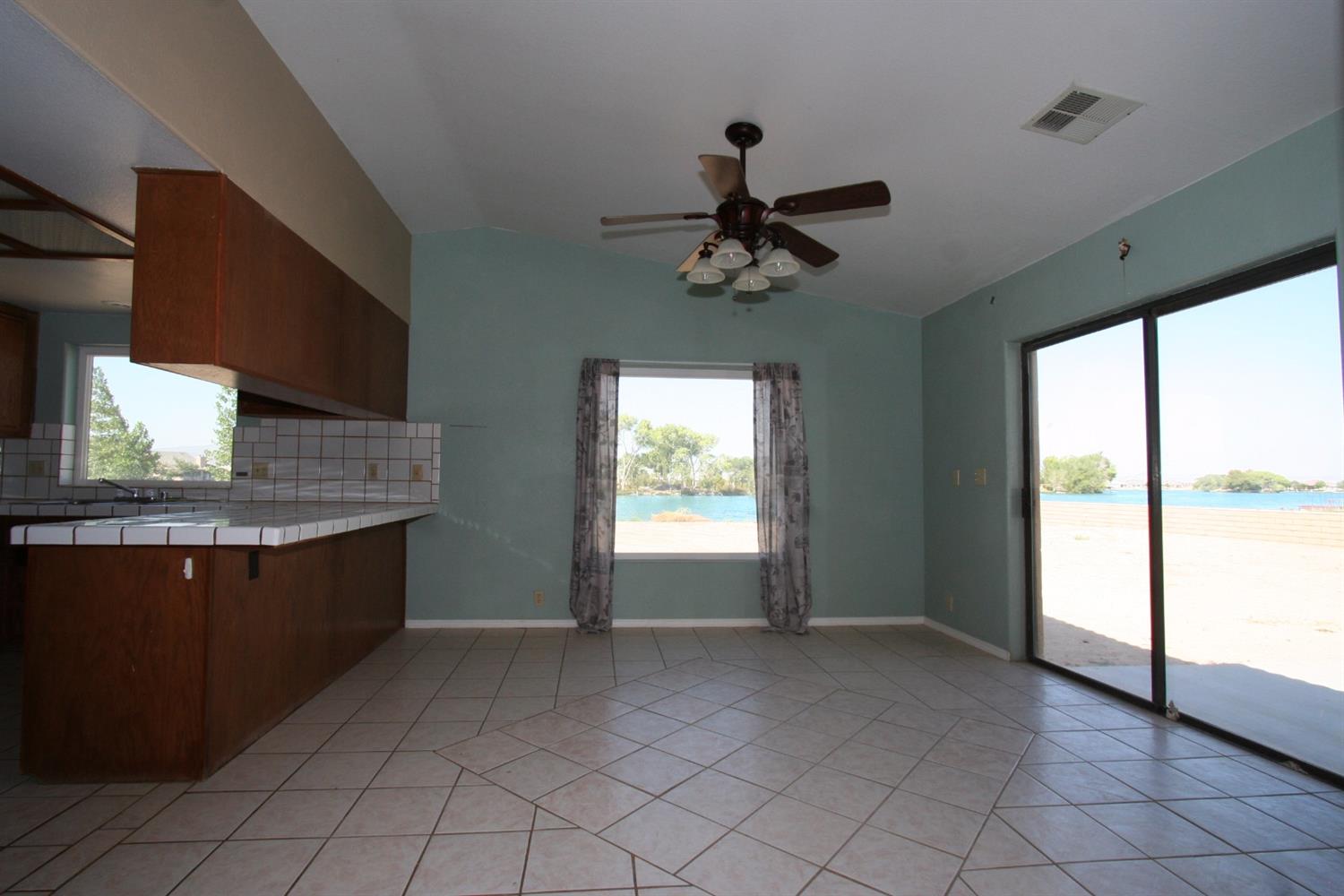 39595 Mountain View Rd, Yermo, CA 92398 photo 4