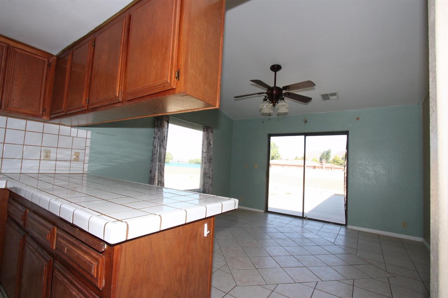 39595 Mountain View Rd, Yermo, CA 92398 photo 15