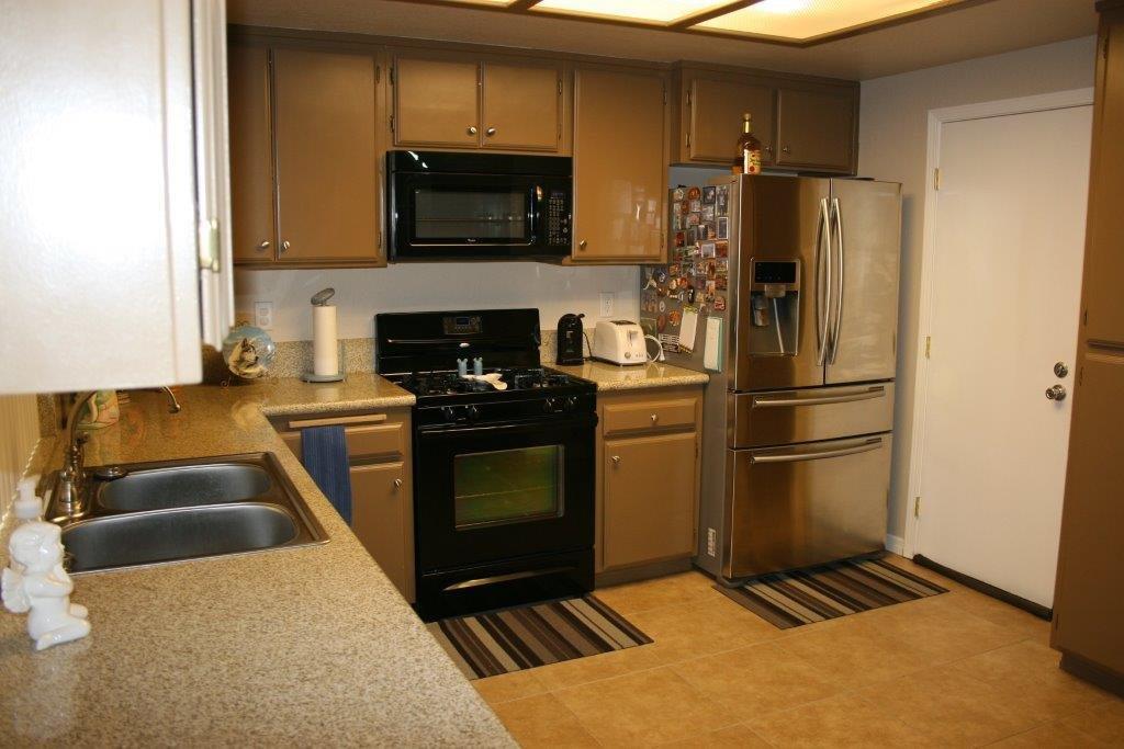 12578 Algonquin Rd, Apple Valley, CA 92308 photo 3