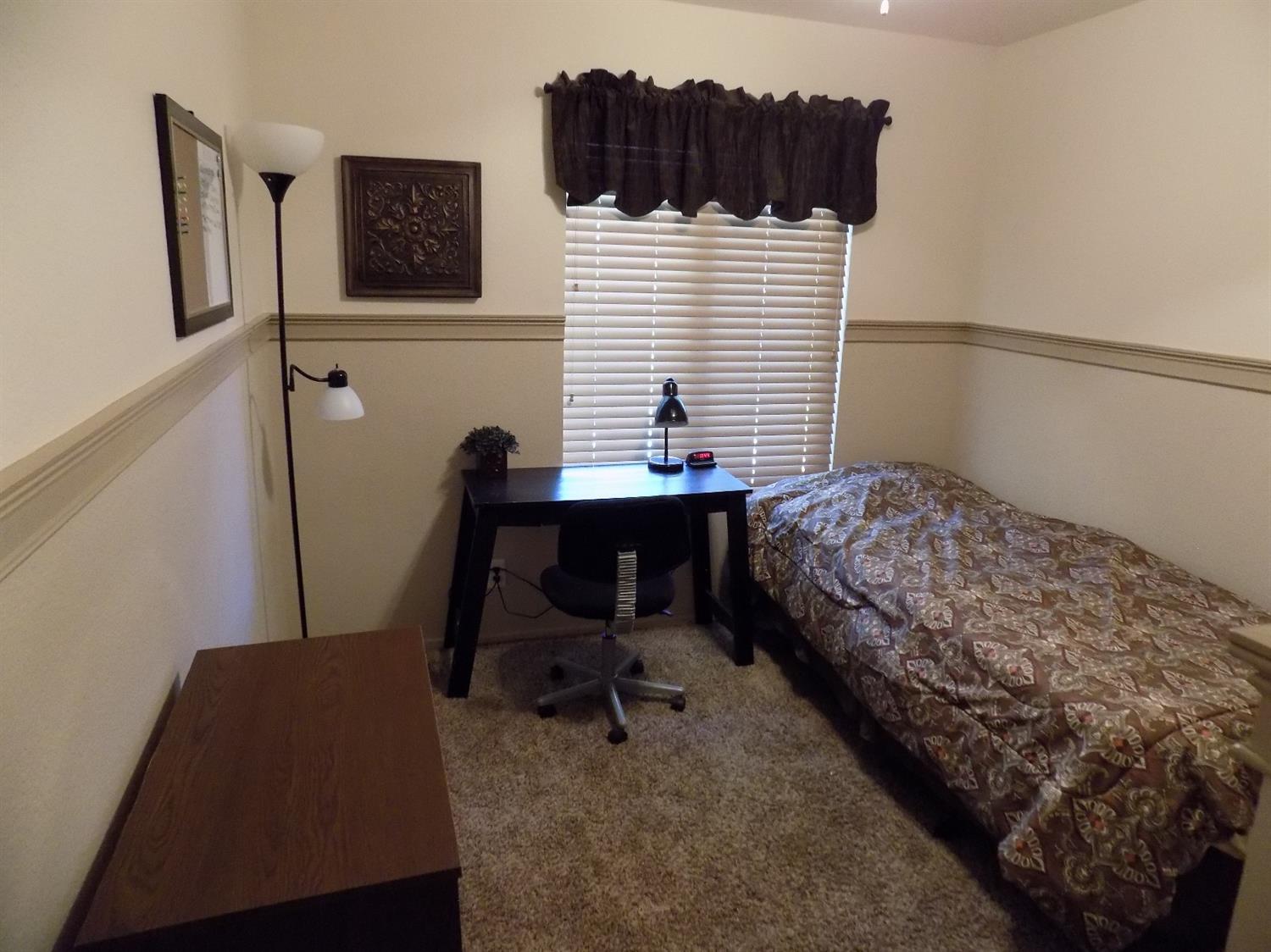 14335 Duke Ct, Adelanto, CA 92301 photo 13