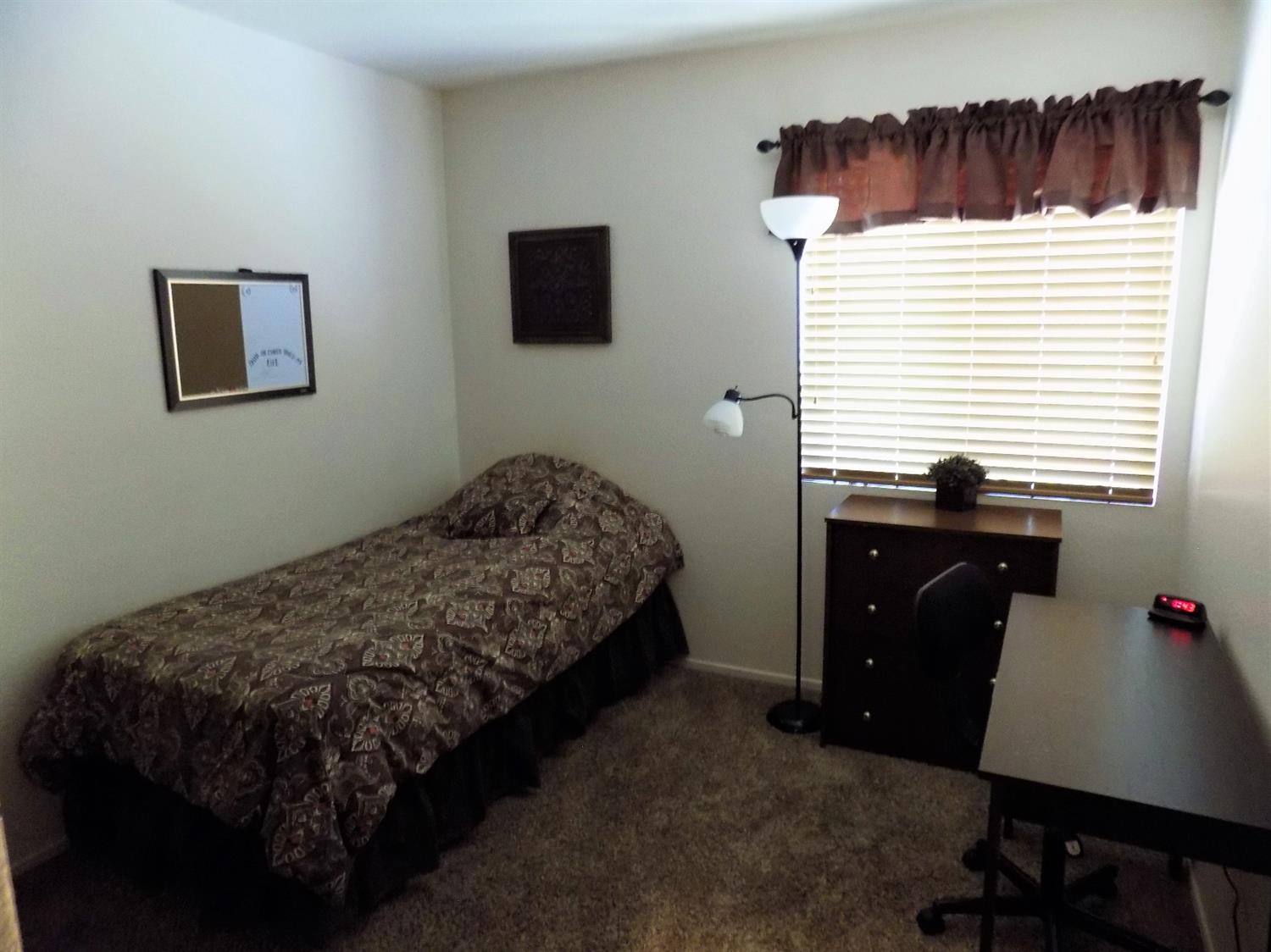 14335 Duke Ct, Adelanto, CA 92301 photo 14