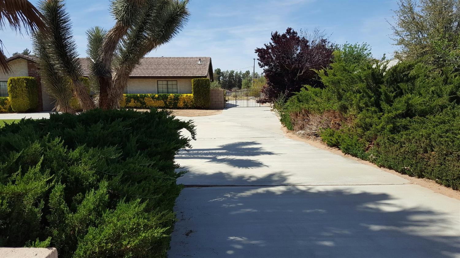 14286 Erie Rd, Apple Valley, CA 92307 photo 6