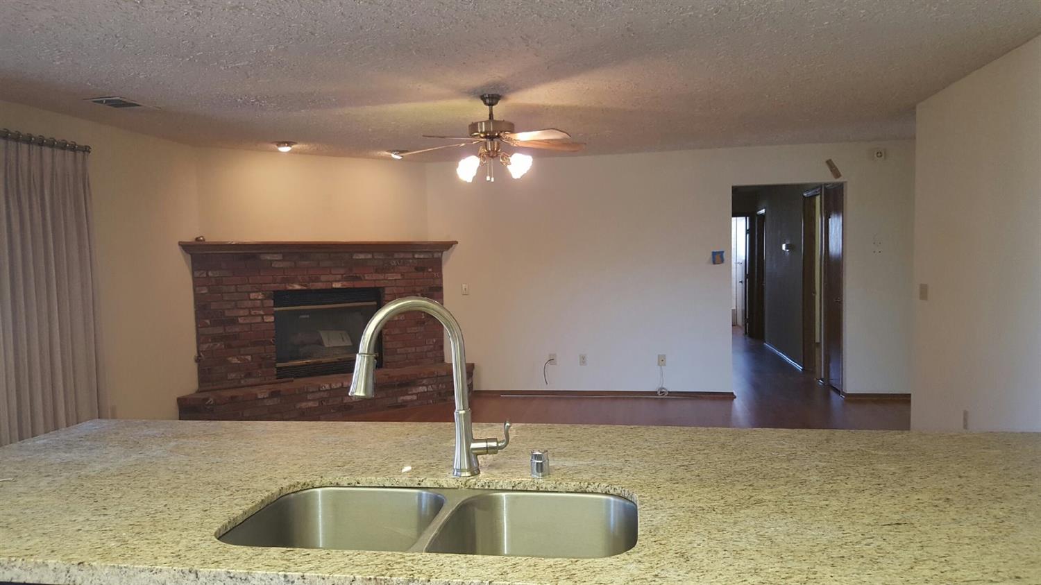 14286 Erie Rd, Apple Valley, CA 92307 photo 28