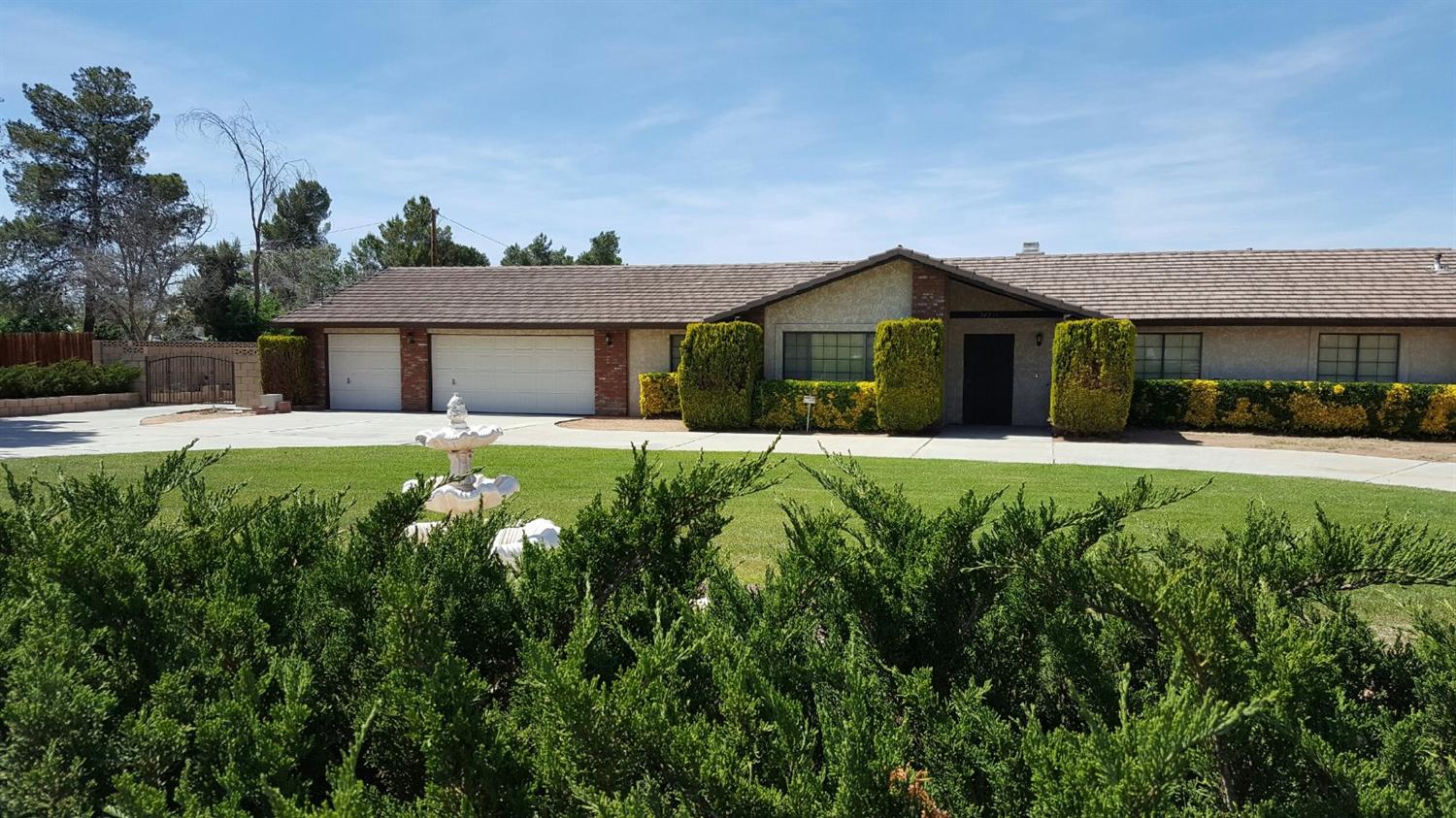 14286 Erie Rd, Apple Valley, CA 92307 photo 1