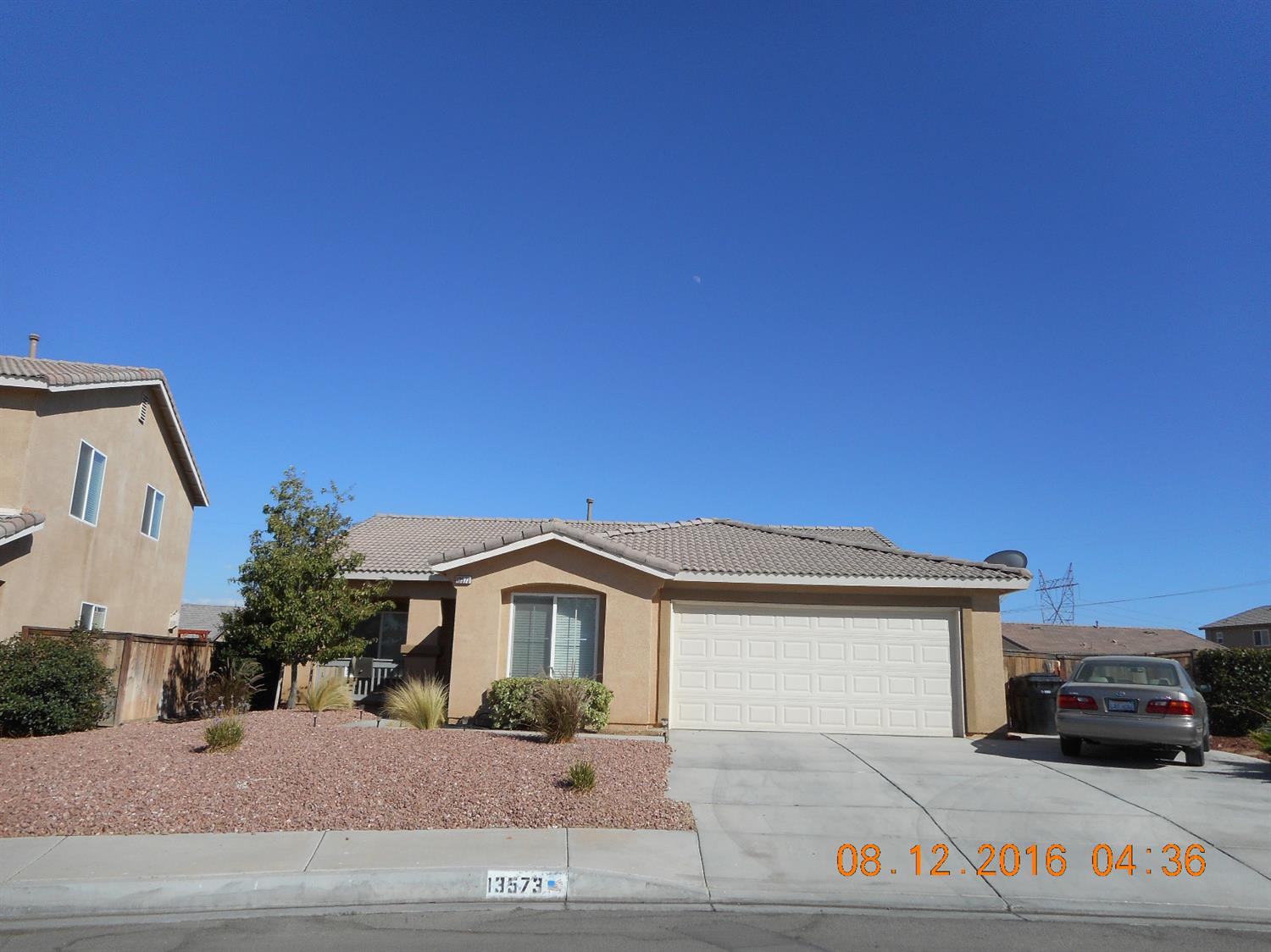 13573 Del Haven St, Victorville, CA 92392 photo 2