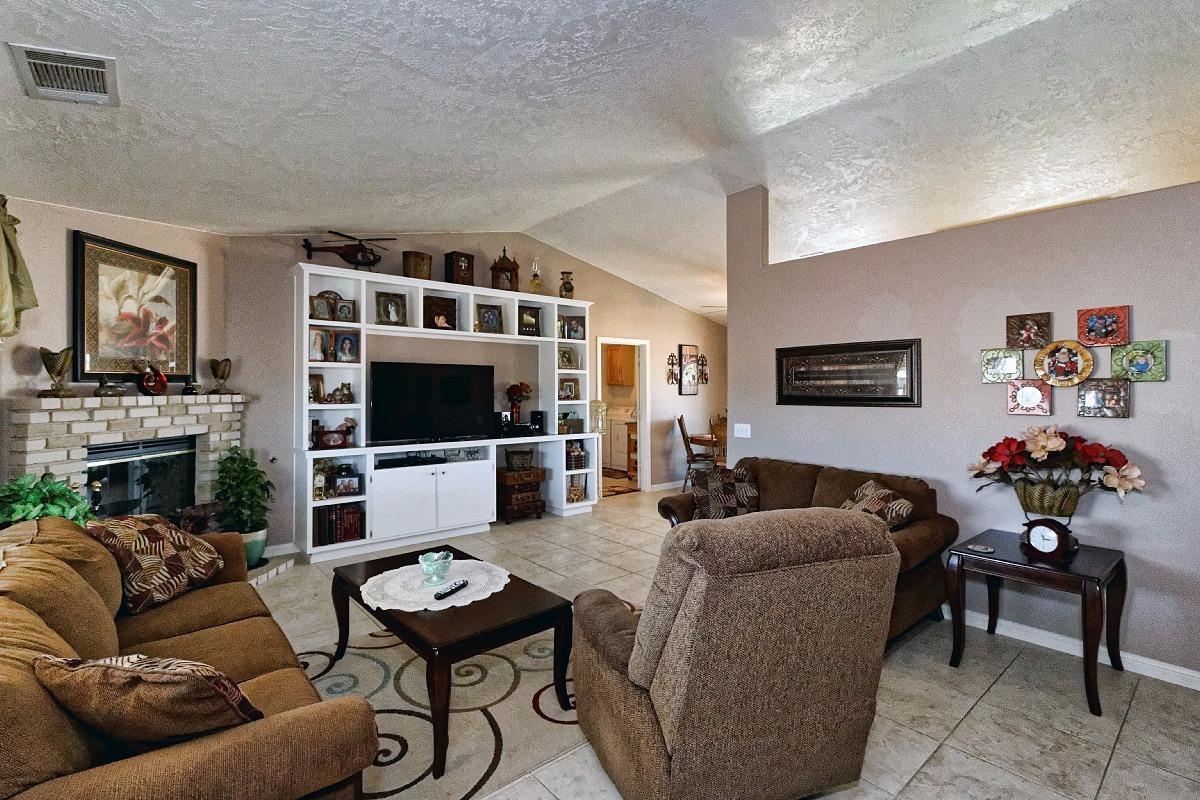 22322 Minnetonka Rd, Apple Valley, CA 92308 photo 12