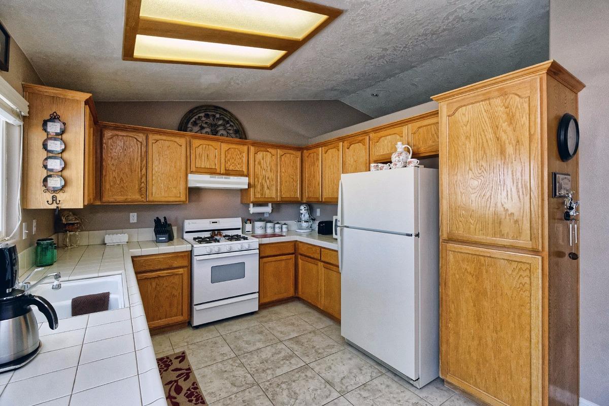 22322 Minnetonka Rd, Apple Valley, CA 92308 photo 25