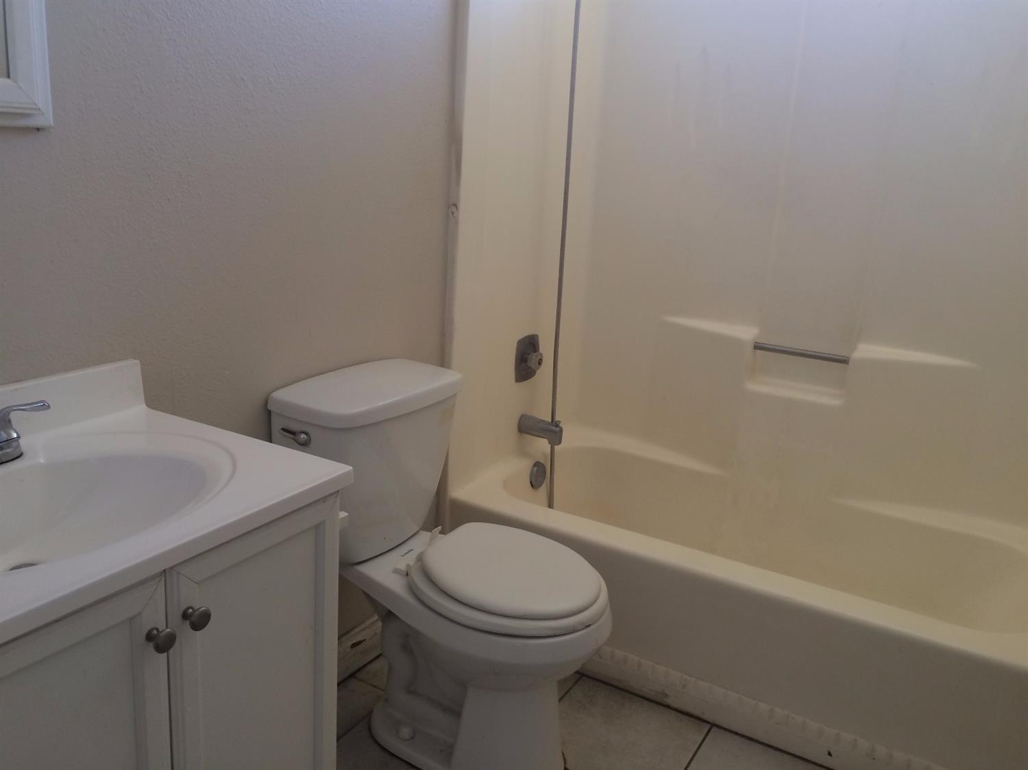 10739 9th Ave, Hesperia, CA 92345 photo 5