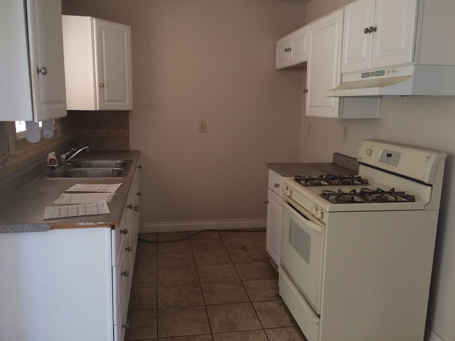 10739 9th Ave, Hesperia, CA 92345 photo 3
