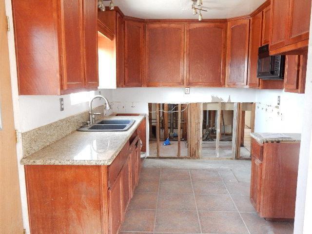 25508 Eaton St, Barstow, CA 92311 photo 3