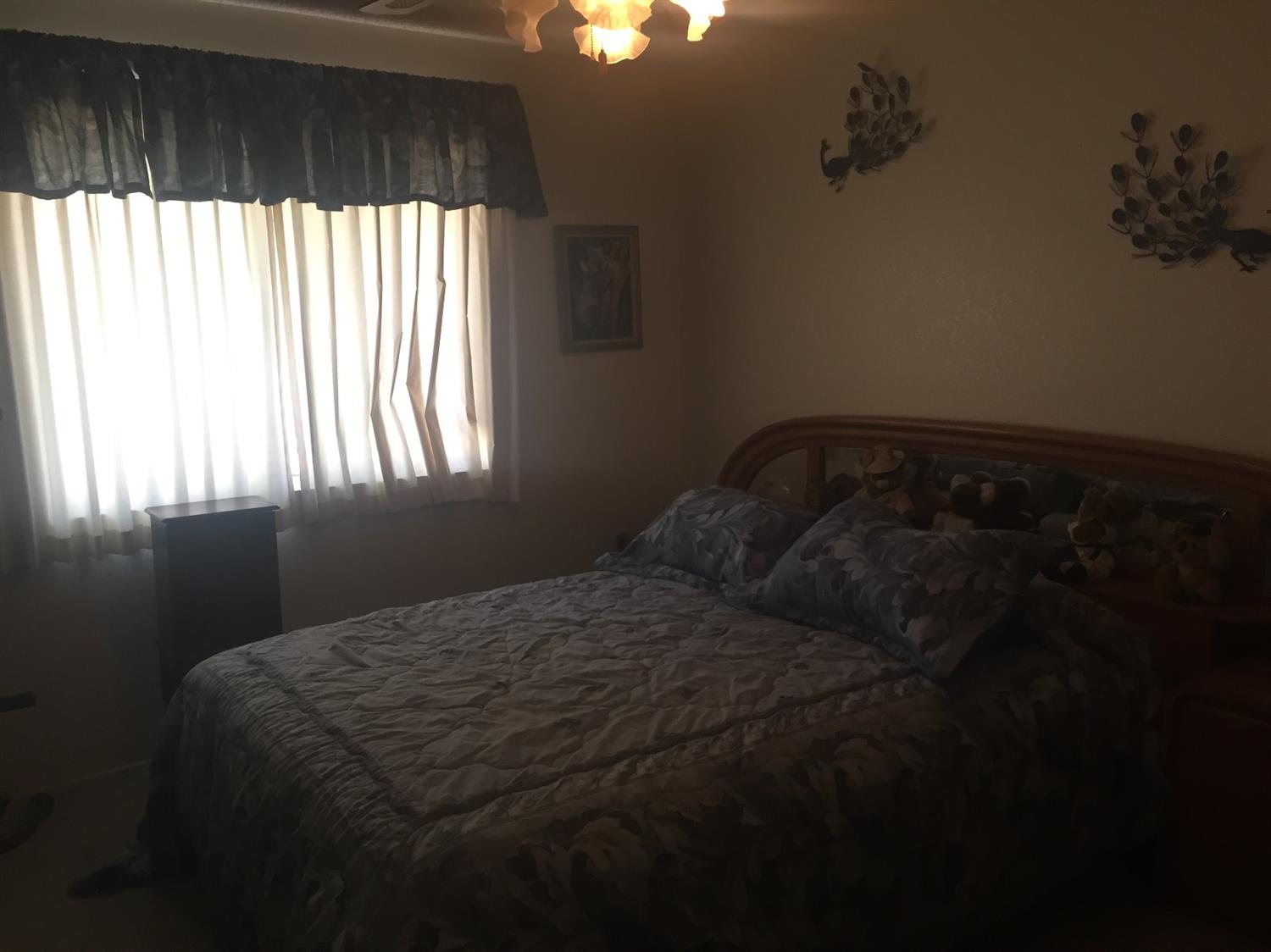 12592 Red Wing Rd, Apple Valley, CA 92308 photo 4