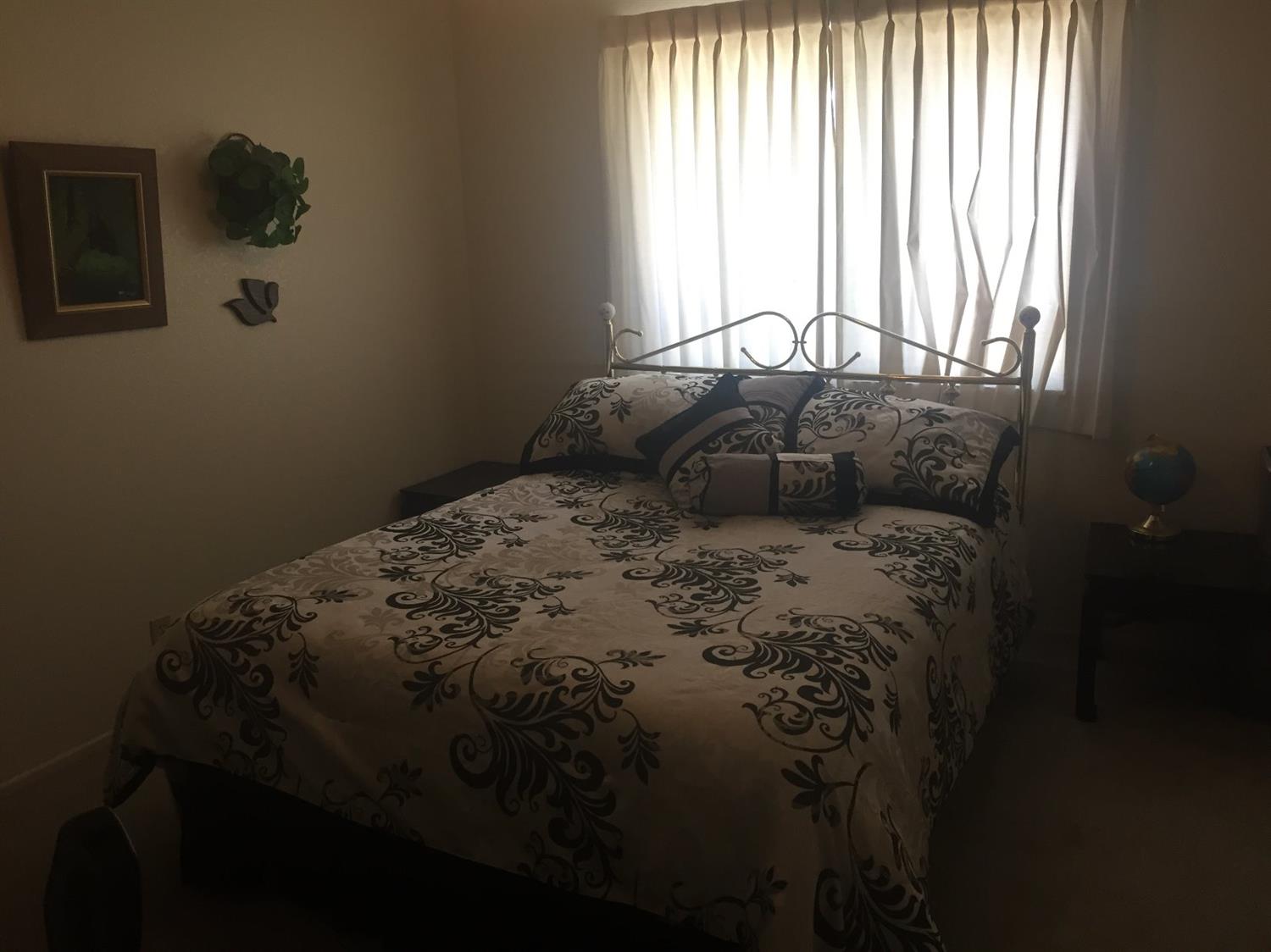 12592 Red Wing Rd, Apple Valley, CA 92308 photo 3
