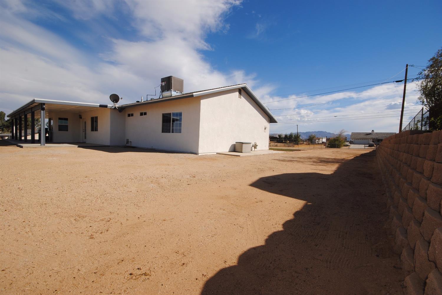 18564 Lemon St, Hesperia, CA 92345 photo 32