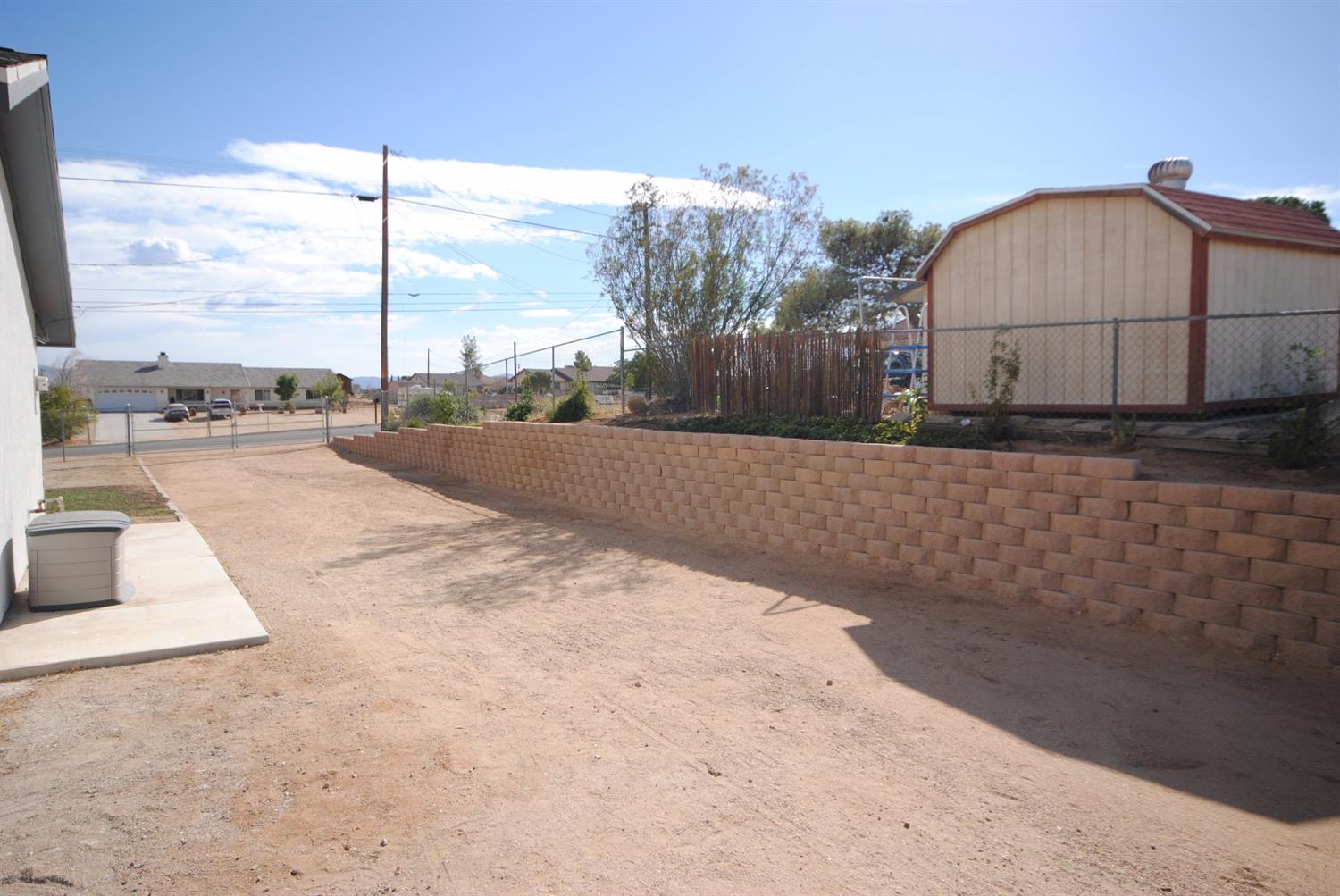 18564 Lemon St, Hesperia, CA 92345 photo 31