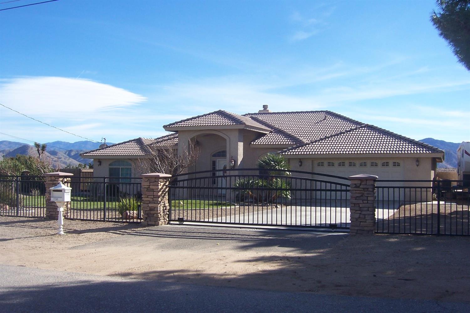 26433 Catamaran Ln, Helendale, CA 92342 photo 1